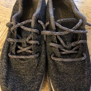 Men’s heather gray Allbirds sneakers 10